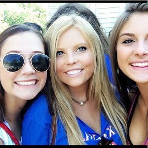 Meet your Posher, Catherine